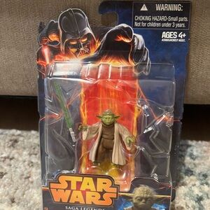 Star Wars Saga Legends Yoda Action Figure - Green and Tan